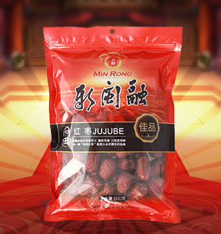 新閩融品珍閣和田佳品紅棗產自新疆和田500g每袋，和田紅棗是產自新疆和田地區的紅棗，又名“和田大棗” 和田紅棗以其個大、皮薄、核小、肉厚、顏色好、干而不皺出名。