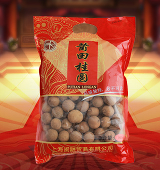 閩融莆田桂圓產(chǎn)自福建莆田500g每袋，莆田桂圓，又名興化桂圓，莆田龍眼，興化龍眼，是中國(guó)桂圓（龍眼）的佼佼者，莆田市的地理標(biāo)志產(chǎn)品。栽培歷史悠久，果品品質(zhì)好，可溶物萬(wàn)分主，加工的桂元干以其顆粒大，外殼橙黃、渾圓不塌陷，果肉晶瑩剔亮、易剝離，香甜可口而久負(fù)盛名。