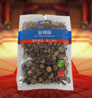 宜客(AKA)金錢菇產自浙江麗水250g每袋，精選優質金錢菇，經先進工藝加工而成，其味清香可口，質地細膩，是一種風味獨特的食用菌。將本品用清水洗凈浸泡后，可直接與肉絲爆炒、排骨煲湯，或作為佐料，葷素皆宜本產品采用的是袋裝的包裝方式，包裝較輕，讓您攜帶起來更加的方便自如。