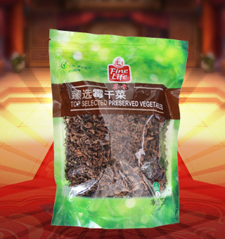薈食(FINE LIFE)臻選霉干菜產(chǎn)自浙江紹興250g每袋，蕭山霉干菜是浙江省紹興市夾灶鄉(xiāng)的漢族傳統(tǒng)名菜。夾灶原屬紹興縣，故歷來以“紹興霉干菜”為名。此產(chǎn)品由大葉芥加工而成，色澤烏黑，香氣濃郁，味美質(zhì)嫩，久貯不變，是一種常年食用的大眾化食品州，霉干菜一般用芥菜、尚未抽苔的白菜和油菜等腌制后曬干制成。