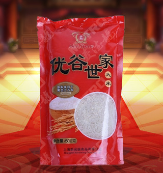 新閩融優谷世家五常大米產自黑龍江五常500g每袋，五常大米顆粒均勻，顏色清白，半透明，有光澤，無雜色。做成米飯后，飯粒晶瑩，透明發亮。其特色空碗不掛粒、剩飯不回生，就是大米營養價值高、微量元素適中的表現。
